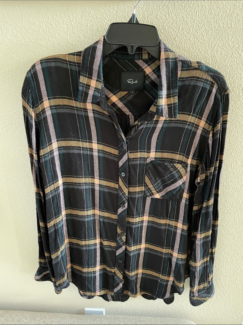 Rails Dark Navy Super Soft Cozy Plaid Button-Down Shirt with Tan Stripes L